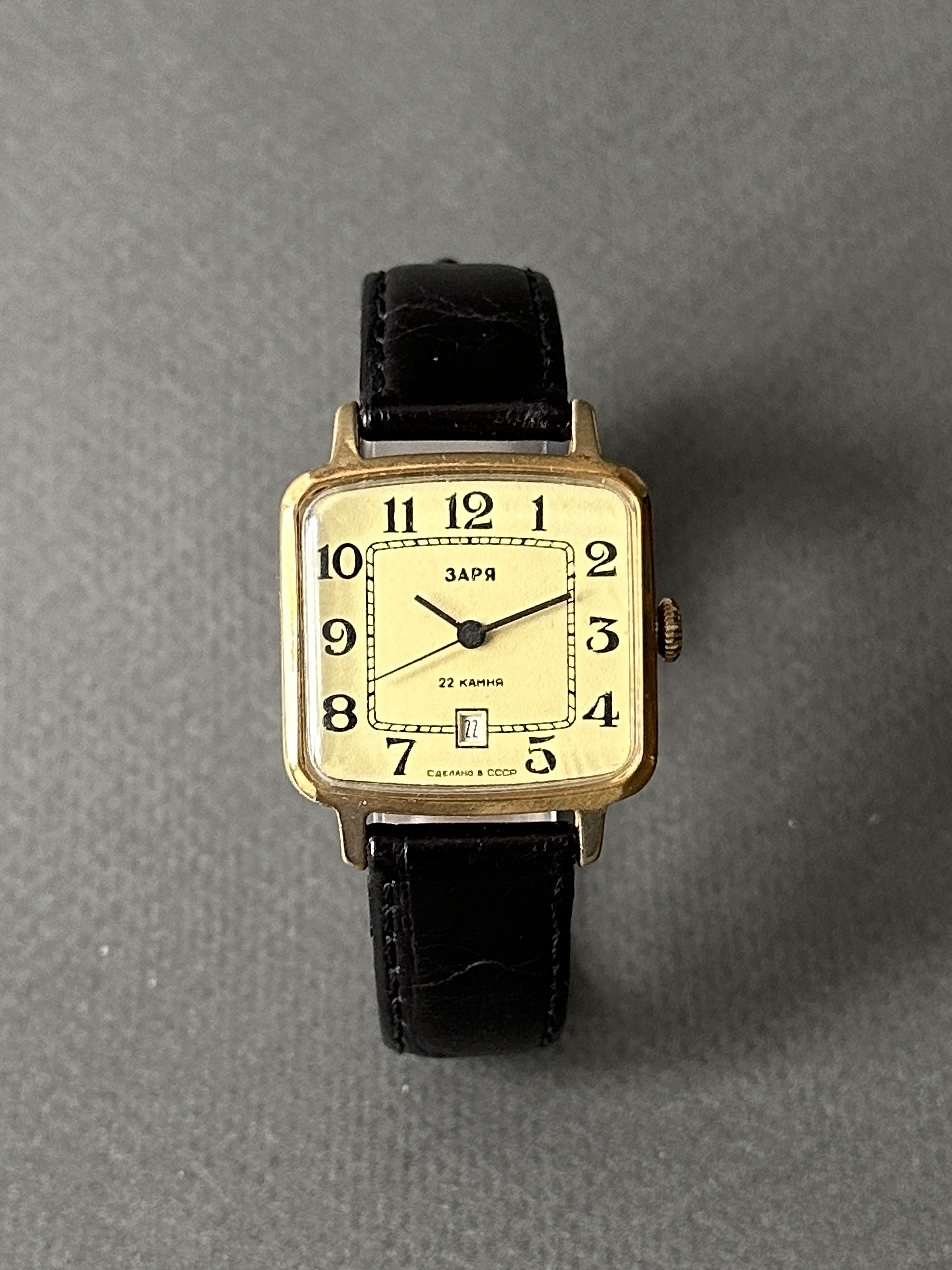 Заря 22 камня Советские часы купить в магазине часов "Дикий Бард"