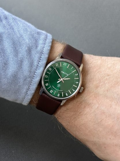 часы СССР Зеленая Ракета "24 часа"